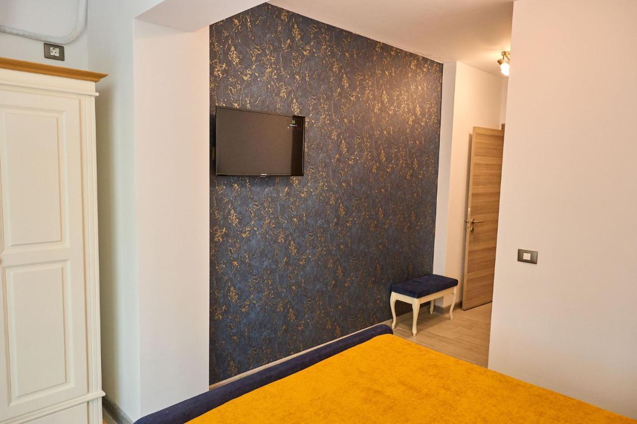 Seastar Apartment - Spa N Pools Beach Resort Mamaia Exterior photo