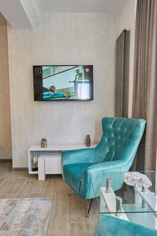 Seastar Apartment - Spa N Pools Beach Resort Mamaia Exterior photo